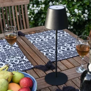 ehh1891bn_table_lamp_black_daytime_4x4_4000_x_4000-8834-2
